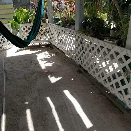 Chapito'S Apartment 2 Caye Caulker Exteriör bild
