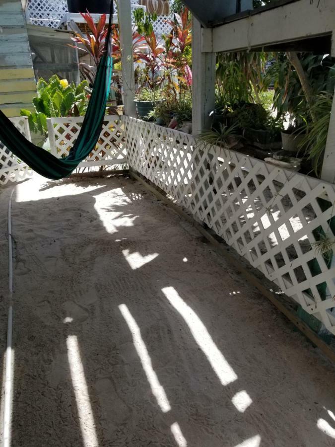 Chapito'S Apartment 2 Caye Caulker Exteriör bild